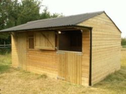 Mobile stable with tack room - 12x12